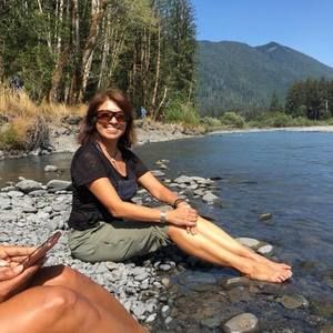 Meet your Posher, Elena